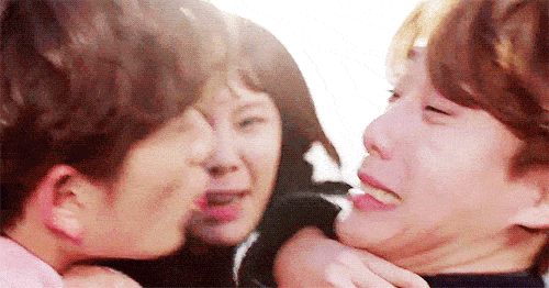 Khoảnh khắc 'đam mỹ trá hình' của nam thần xứ Hàn: Song Joong Ki và Lee Min Ho 'cua trai' ngọt xớt nhưng vẫn không qua được nụ hôn của Park Seo Joon 1 lee min ho, song joong ki, park seo joon