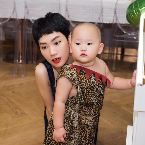 Ca sĩ Trà My Idol, cao Việt