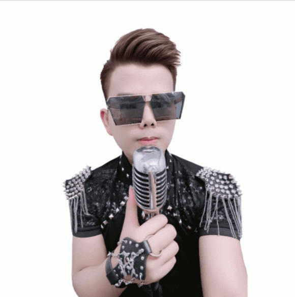 Phong Huy, Giới trẻ, Thanh niên