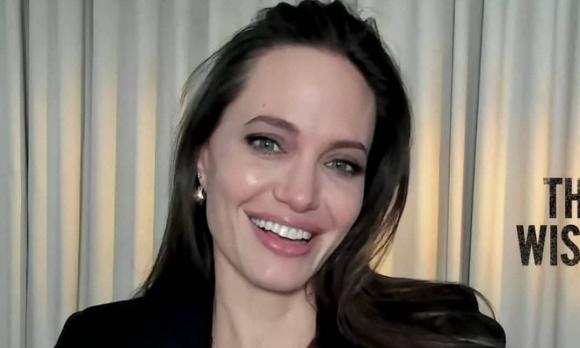  Angelina Jolie và Brad Pitt,  Angelina Jolie ly hôn, sao hollywood