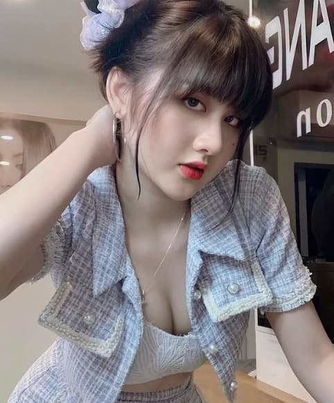 gái xinh, hot girl, xe ôm công nghệ, mẫu ảnh