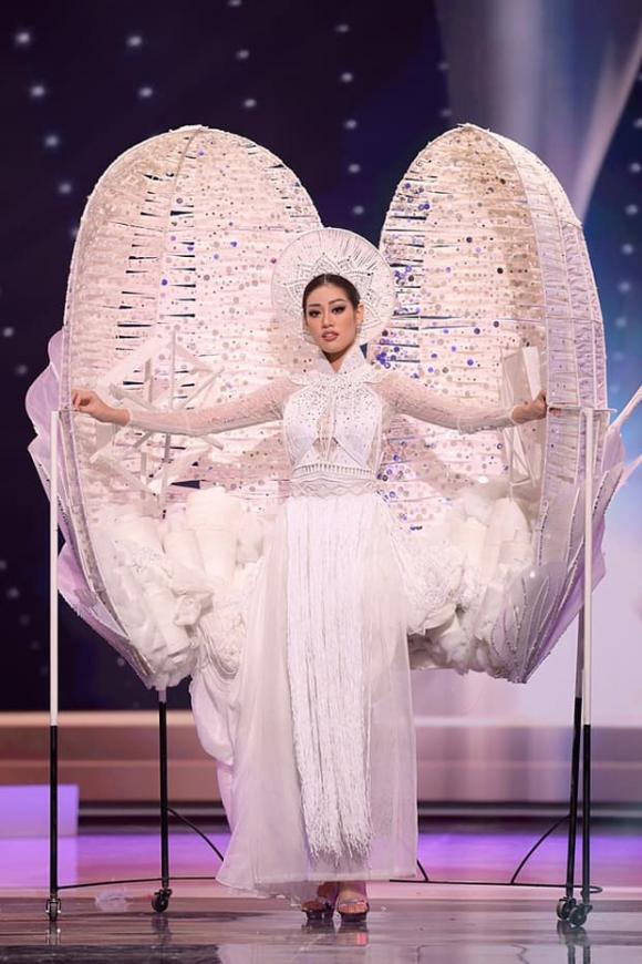 Khánh Vân, Miss Universe, sao Việt