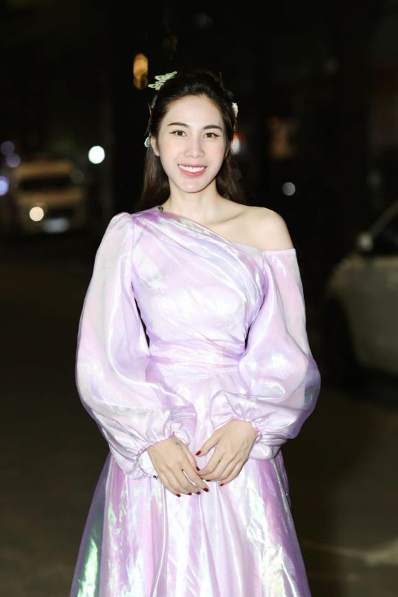 thuỷ tiên, sao việt, showbiz việt 