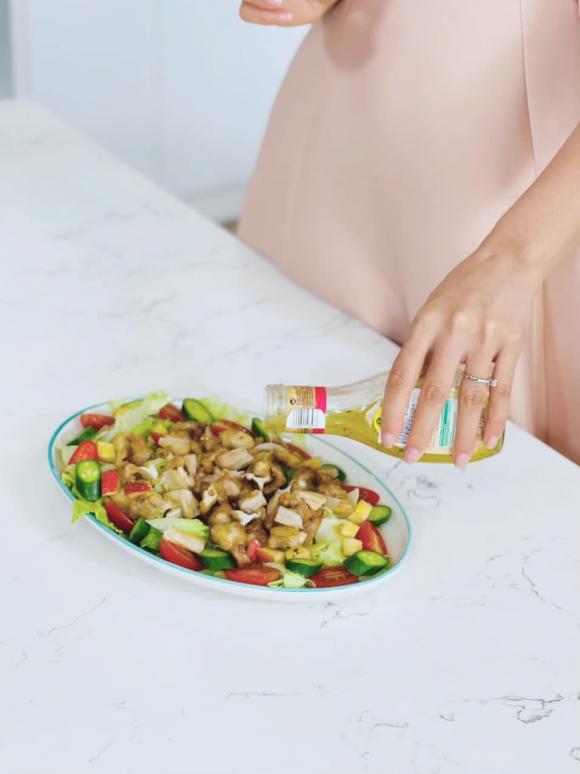 Hoa hậu Ngọc Hân, salad gà, món ăn giảm cân