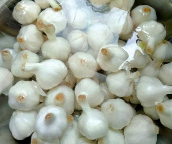 tỏi ngâm, dạy nấu ăn, mẹo nấu ăn, tỏi