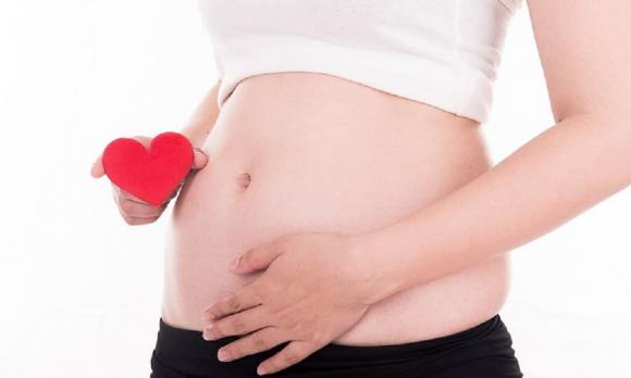 cân nặng trẻ sơ sinh, sinh con nặng cân, trẻ nặng cân, sinh con to, trẻ sinh năng hơn 4kg, bệnh tim, trẻ nặng cân mắc bệnh tim, trẻ sinh ra nặng hơn 4 kg, em bé chào đời nặng cân