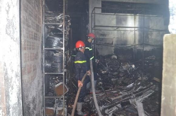 Cháy cửa hàng bán đồ điện, hỏa hoạn, 4 người tử vong trong đám cháy