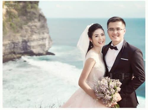 Hoa hậu Ngọc Hân, lễ cưới, hoãn hôn lễ, dịch Covid-19, váy cưới, Phú Đạt, sao Việt