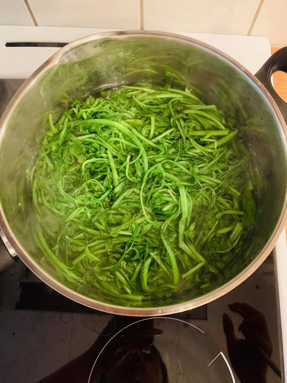 rau muống luộc, rau muống, món ngon từ rau muống