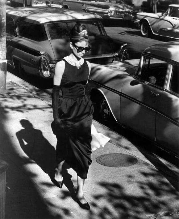 Givenchy và Audrey Hepburn, mỹ nhân đẹp nhất t hế giới, nhà thiết kế, chuyện tình tri kỷ