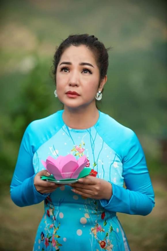 Thúy Nga, Kim Ngân, sao Việt 