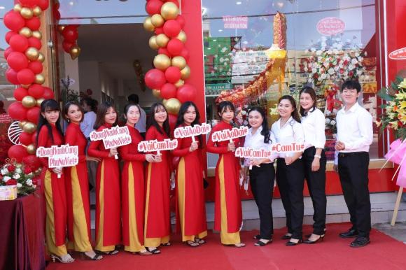 Vải áo dài Cẩm Tú, Thời trang