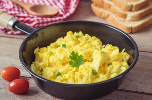 lưu ý khi ăn trứng, ăn trứng đúng cách, ăn trứng sai cách