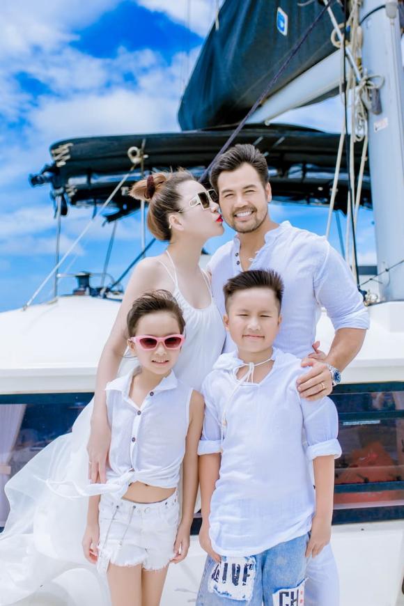 Hoa hậu Bùi Thị Hà, sao việt