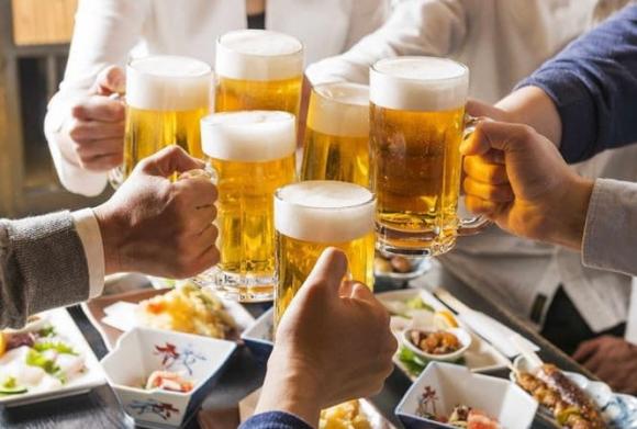 nước không nên uống buổi tối, không uống nước buổi tối, loại nước tránh uống ban đêm