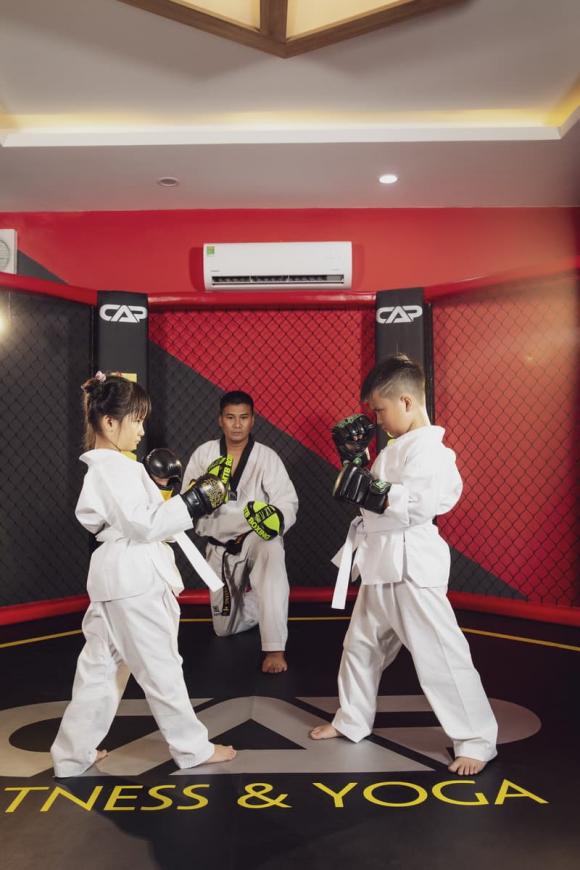 hoa hậu bùi thị hà, giới trẻ, con hoa hậu bùi thị hà