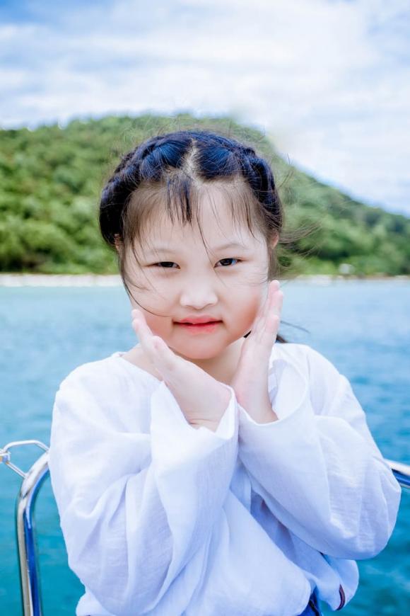 hoa hậu bùi thị hà, giới trẻ, con hoa hậu bùi thị hà