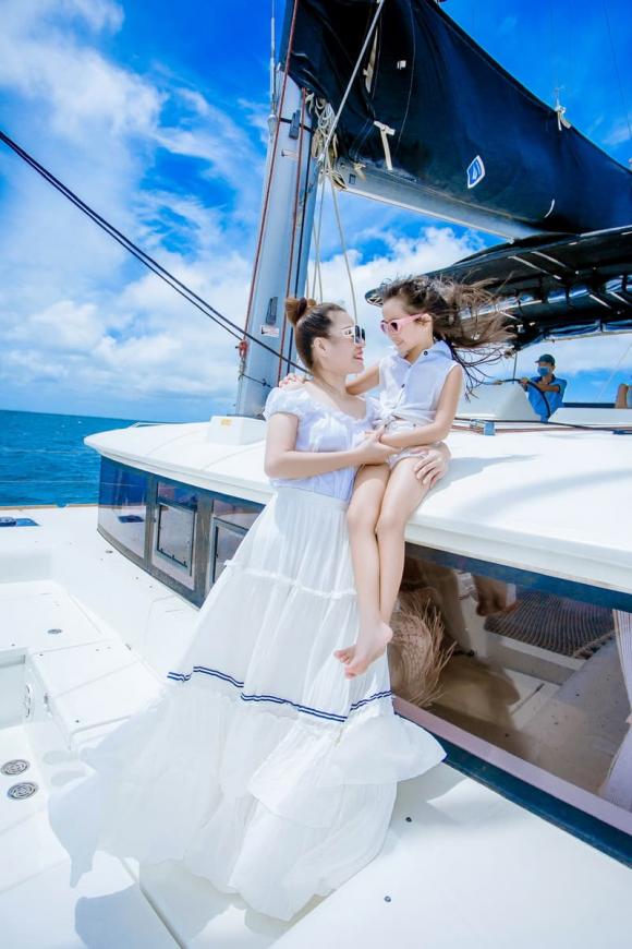 hoa hậu bùi thị hà, giới trẻ, con hoa hậu bùi thị hà