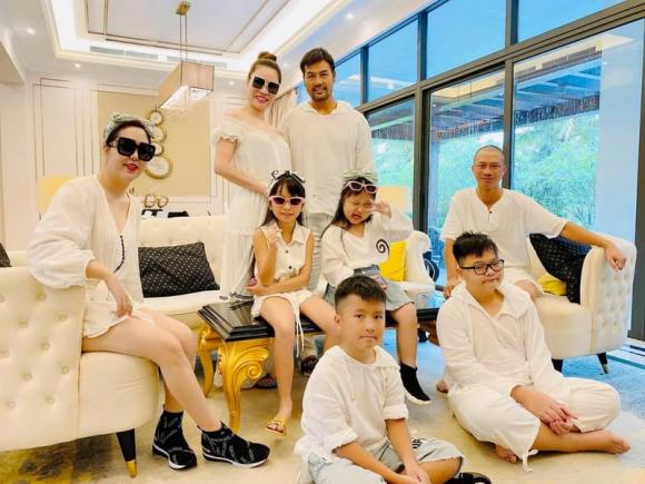 hoa hậu bùi thị hà, giới trẻ, con hoa hậu bùi thị hà