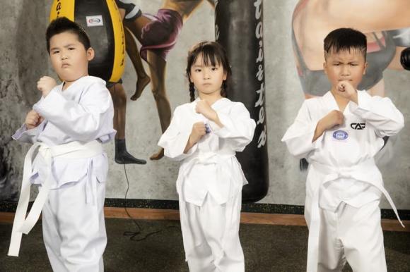 hoa hậu bùi thị hà, giới trẻ, con hoa hậu bùi thị hà