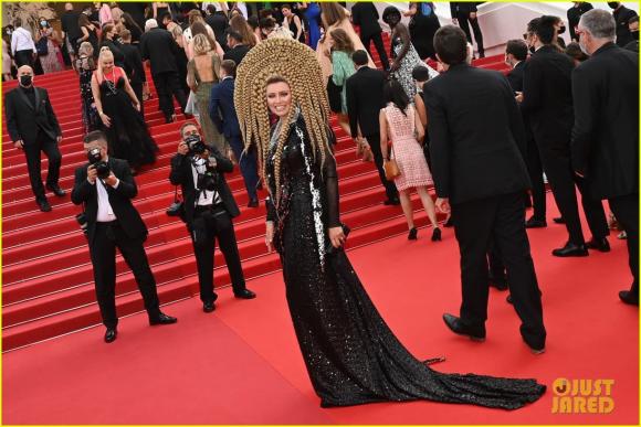 Liên Hoan phim Cannes 2021, thảm đỏ, thời trang sao