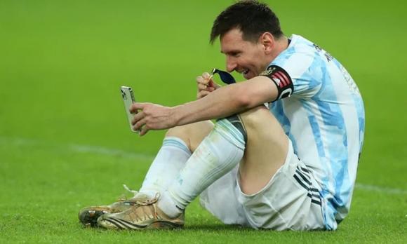 Messi, PSG, bóng đá, máy in tiền