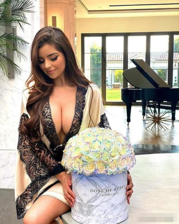 Demi Rose, mẫu nữ, người mẫu anh, thân hình nóng bỏng