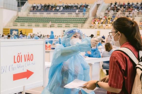 Phương Thanh, chị chanh, tình nguyện viên, phòng chống dịch, sao Việt