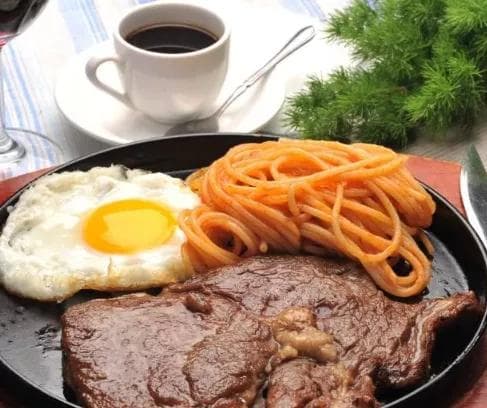 bít tết, trứng sống, kinh nghiệm đi ăn tiệc
