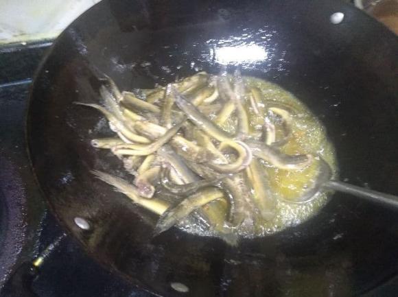chạch đồng, chạch kho, dạy nấu ăn, mẹo nấu ăn