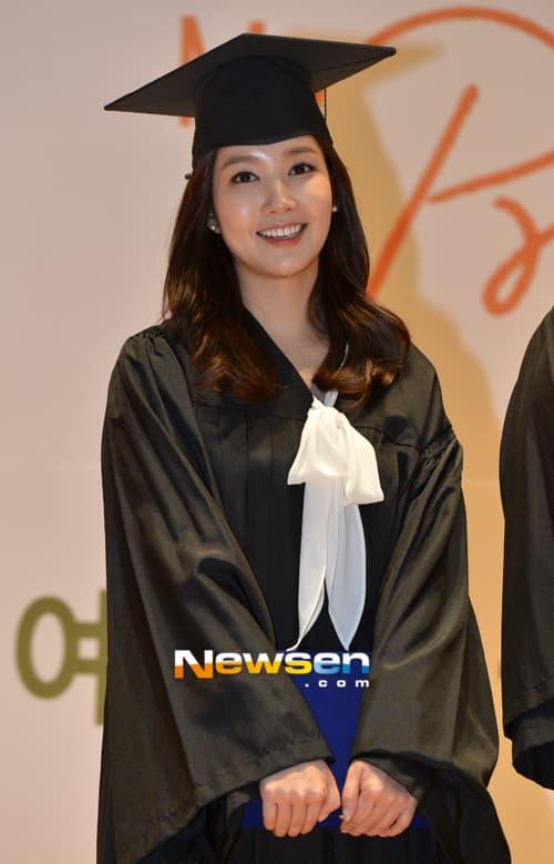 park min young, ảnh tốt nghiệp, sao hàn 