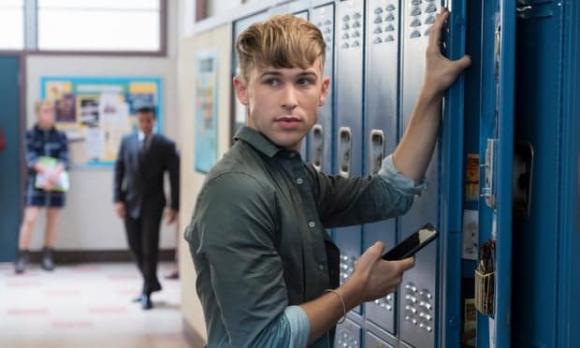 chuyển giới,  sao Hollywood, sao âu mỹ, Tommy Dorfman