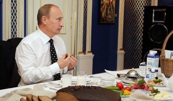 Cựu Tổng Thống Trump, Tổng Thống Putin, sự khác nhau giữa Trump và Putin