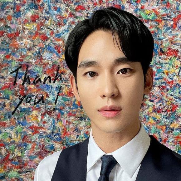 kim soo hyun, lịch lãm, chủ tịch, sao hàn 