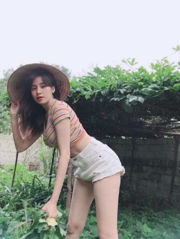 Bà Tưng, hot girl, Lê Thị Huyền Anh