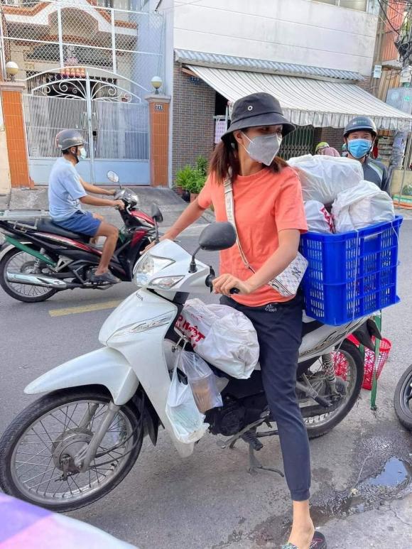 Phương Mỹ Chi, Nữ ca sĩ, Hoa hậu H'Hen Niê, tiếp tế lương thực, covid