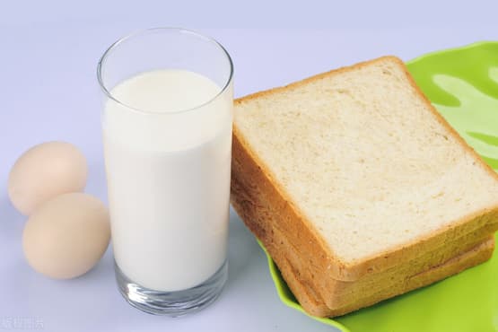 thời điểm uống sữa tốt nhất, uống sữa sáng hay tối tốt, bổ sung canxi, sữa