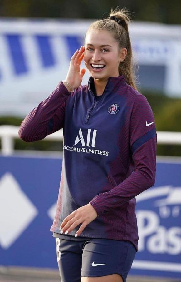 Nữ cầu thủ nóng bỏng nhất thế giới,  Olympic Tokyo, Jordyn Huitema