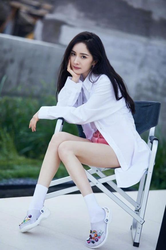 dương mịch, săn hàng giảm giá, sao hoa ngữ
