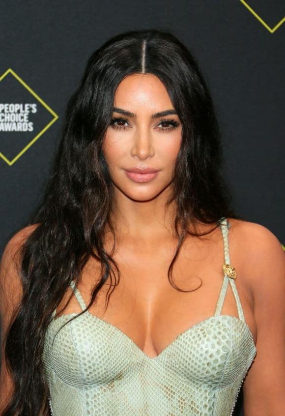 Mặc Kanye say đắm bên chân dài Irina, Kim Kardashian lại tiếp tục dành lời có cánh cho chồng cũ
