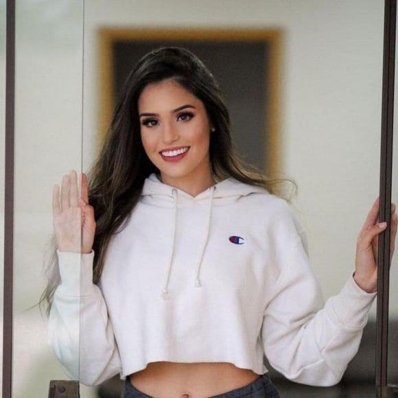 Hoa hậu Thế giới Brazil 2021, Hoa hậu Thế giới,  Caroline Teixeira