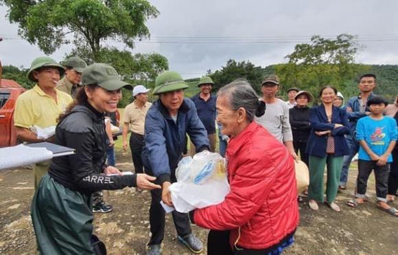 MC Trấn Thành, Sao Việt, Mẹ Hồ Ngọc Hà, Hồ Ngọc Hà, Từ thiện