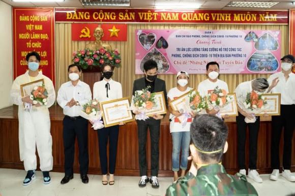 Diễn viên Lý Nhã Kỳ, ca sĩ Phương Thanh, sao Việt