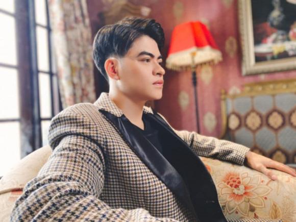 Saka Trương Tuyền, ca sĩ Lưu Hưng,  cháu gái của Kim Tiểu Long