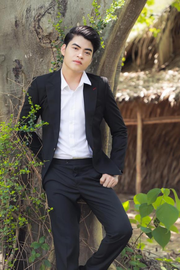 Saka Trương Tuyền, ca sĩ Lưu Hưng,  cháu gái của Kim Tiểu Long