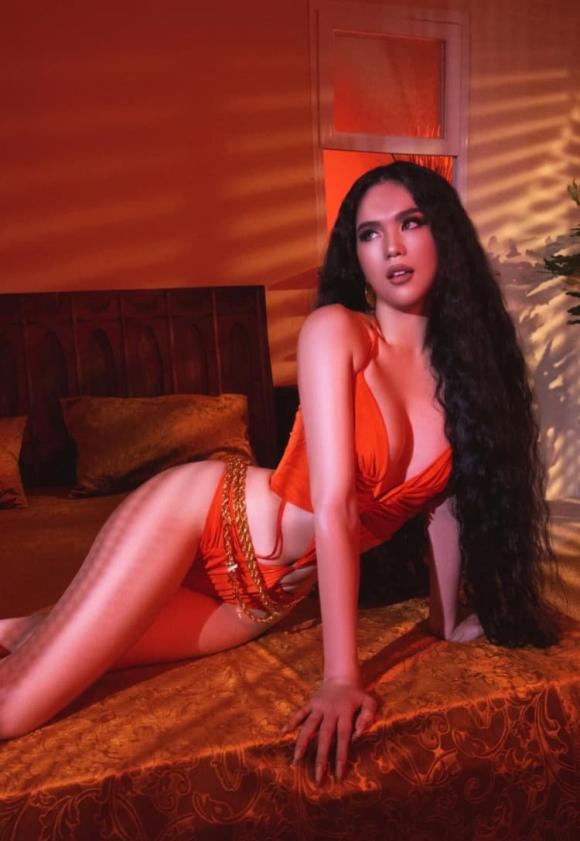 Ngọc Trinh, Nữ hoàng nội y ngọc trinh, sao Việt, đồ bơi, đồ tắm