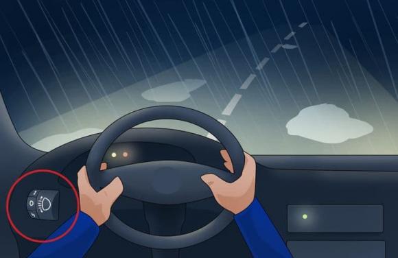 lái xe, mẹo lái xe, điều khiển xe, thời tiết xấu, điều khiển xe thời tiết xấu