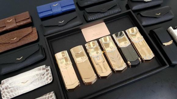 Kỳ Lân Luxury, Điện thoại vertu, Trang sức kim cương