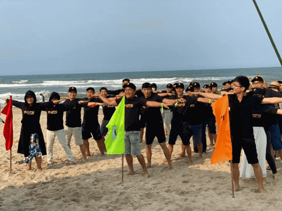 Doanh nhân Phạm Văn Hưởng, khởi nghiệp, doanh nhân trẻ