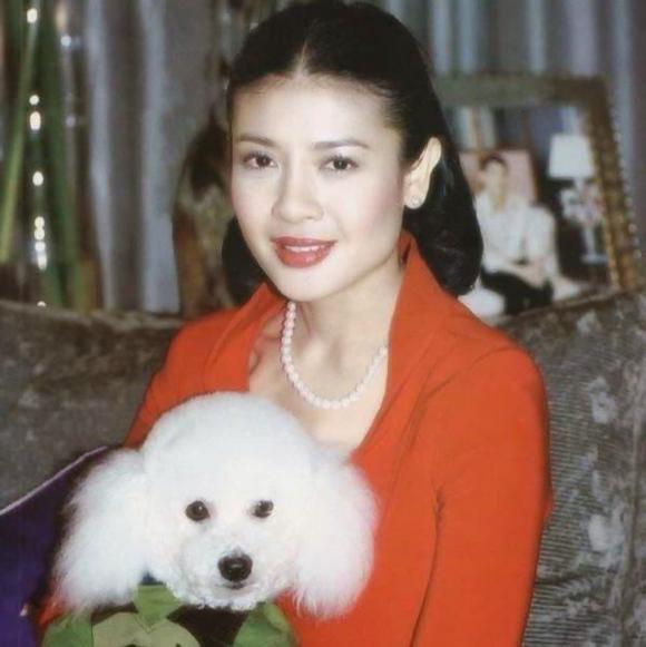 vương phi thái lan, vương phi Srirasmi, hoàng gia thái lan